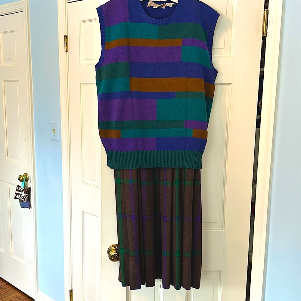 Vintage Perry Ellis Potfolio vest and skirt size 8